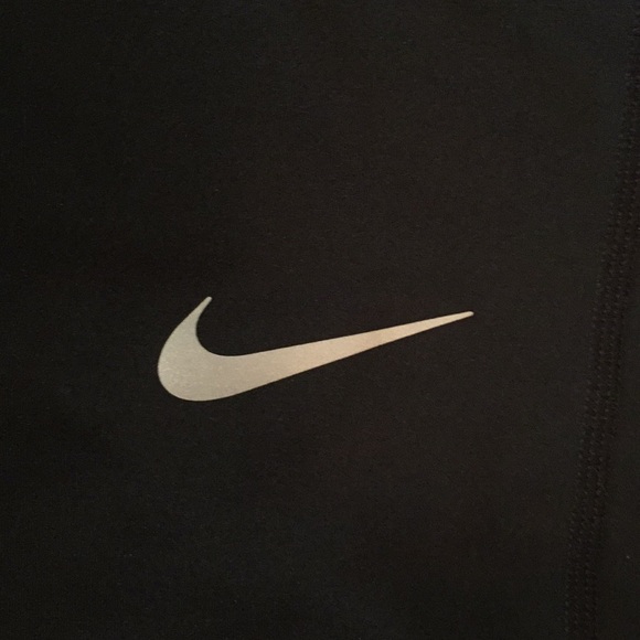 Nike Black Dri-Fit Cropped Leggings Size S - Picture 6 of 10